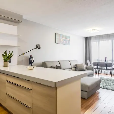 Apartman Luxury Near Finance Center In Atasehir *